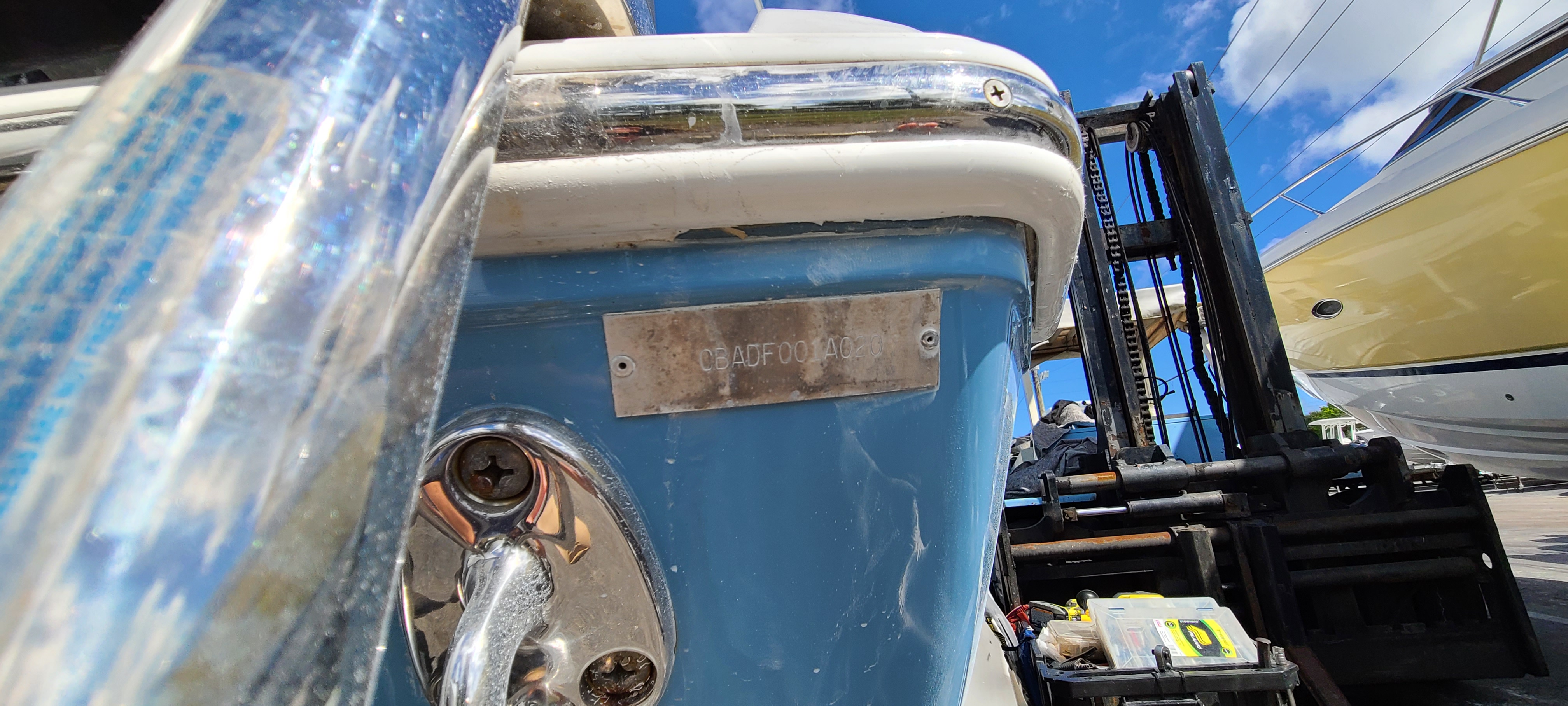 Cobia 330 DC HIN plate CBADF001A020 — vessel identification